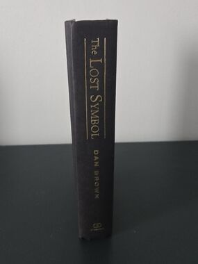 The Lost Symbol by Dan Brown - Black Hardcover Book